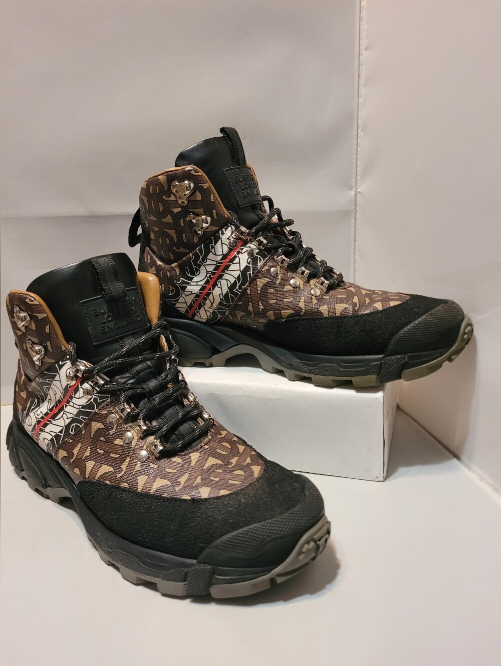 Burberry Hiking Boots EU 40 Brown Logo Lace Up Ankle Boots Tongue Repair